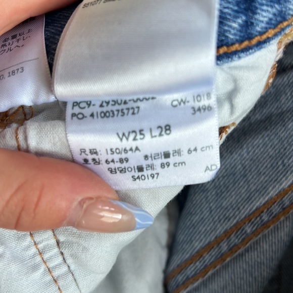 Levi 501s w25 l28 - Picture 2 of 3